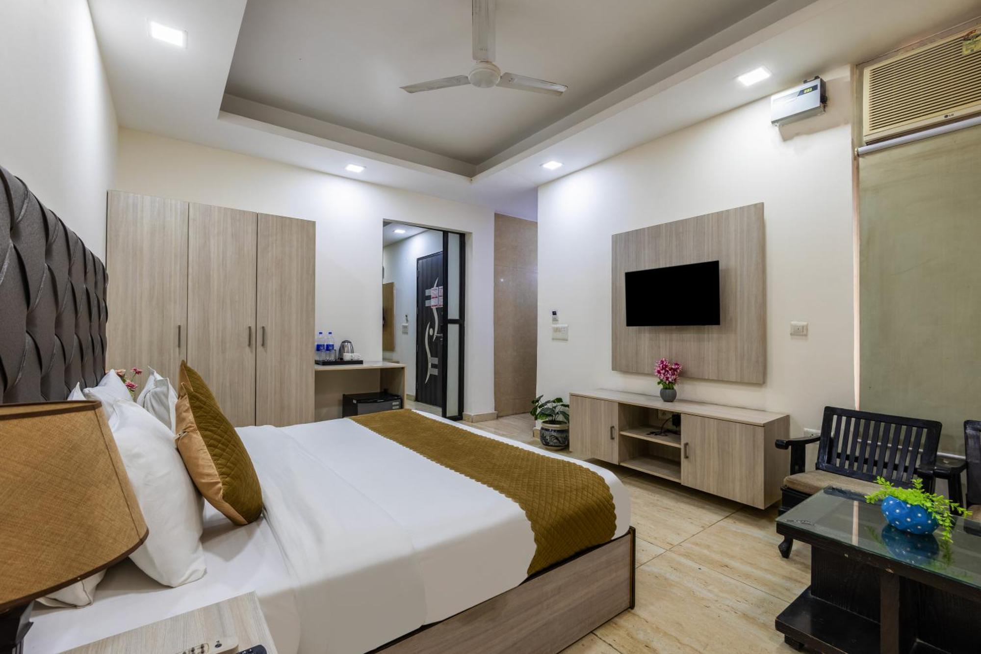 Kabul Hotel By Nexhub Palace - Medanta Ґурґаон Екстер'єр фото